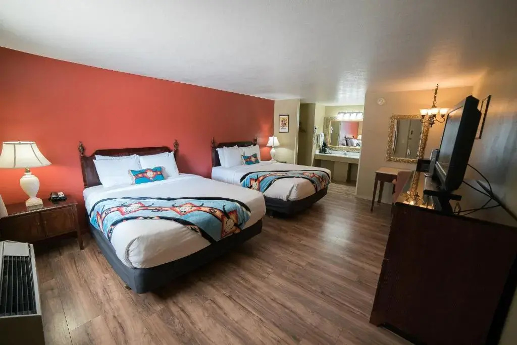 Deluxe Double room (full double bed)