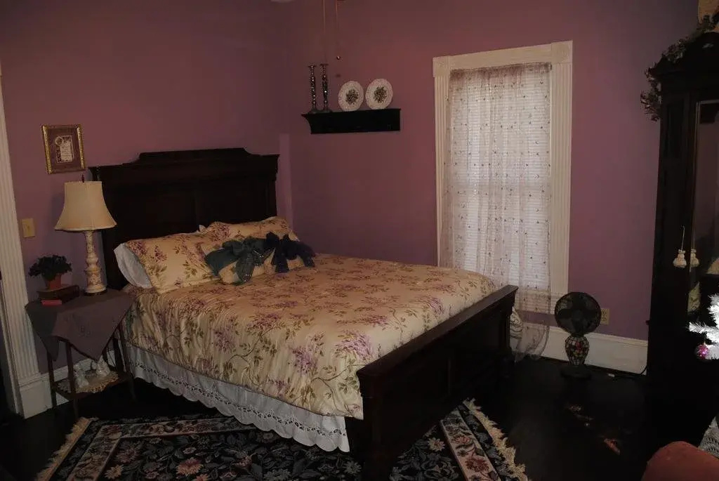 Swann Hotel Bed & Breakfast - Photo 1