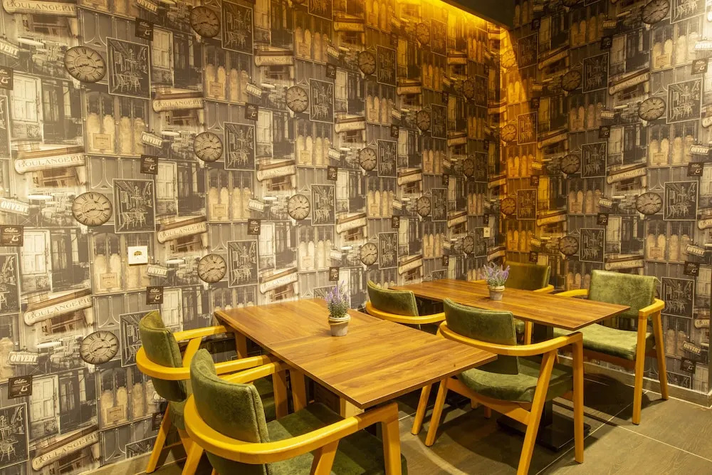 Food & Beverage