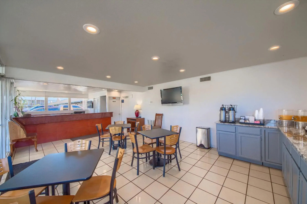 Americas Best Value Inn Uvalde - фото 17