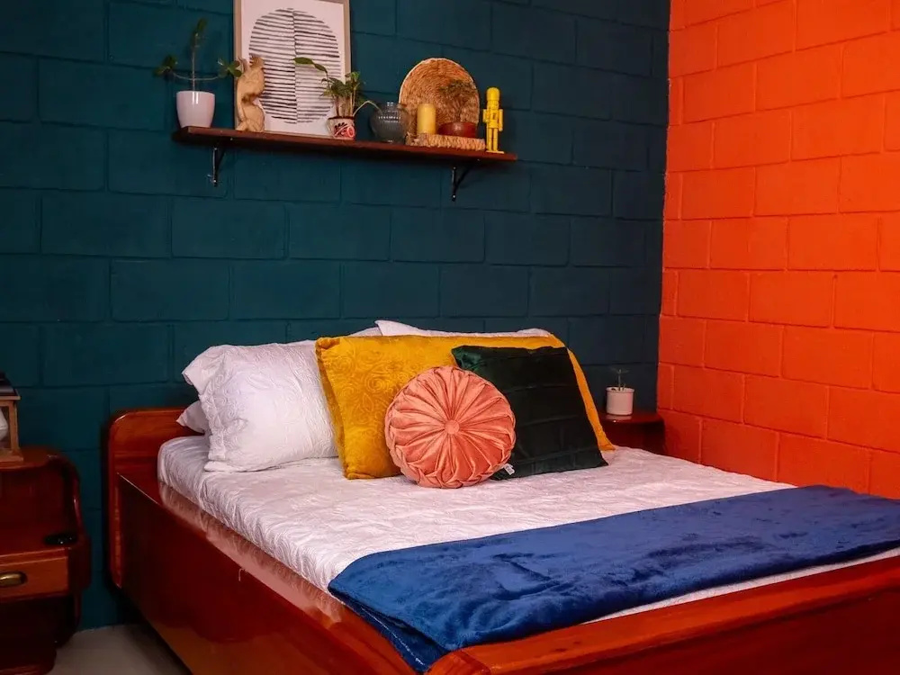 Comfort room