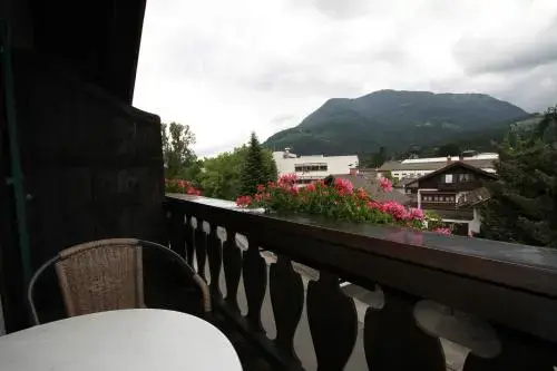 Balcony & Terrace