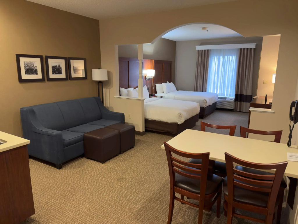 Quadruple Suite