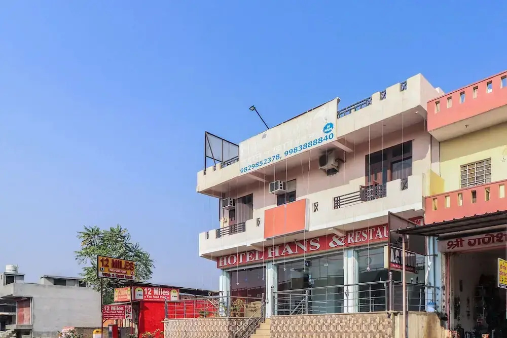 Hotel Hans By OYO Rooms