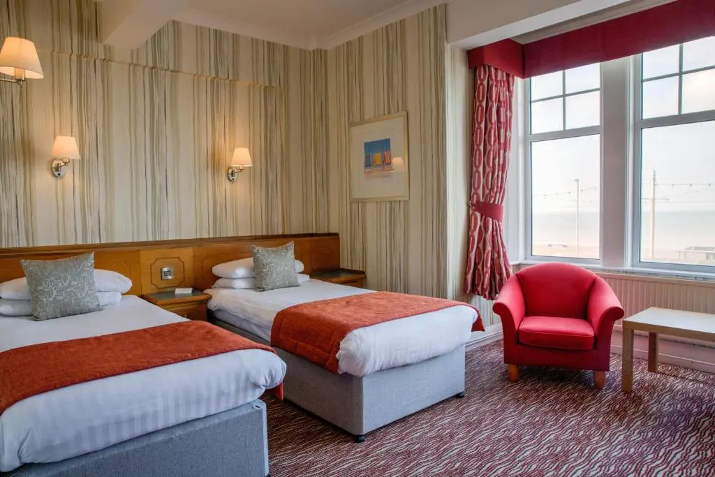 Standard Double room with sea view (twin beds)