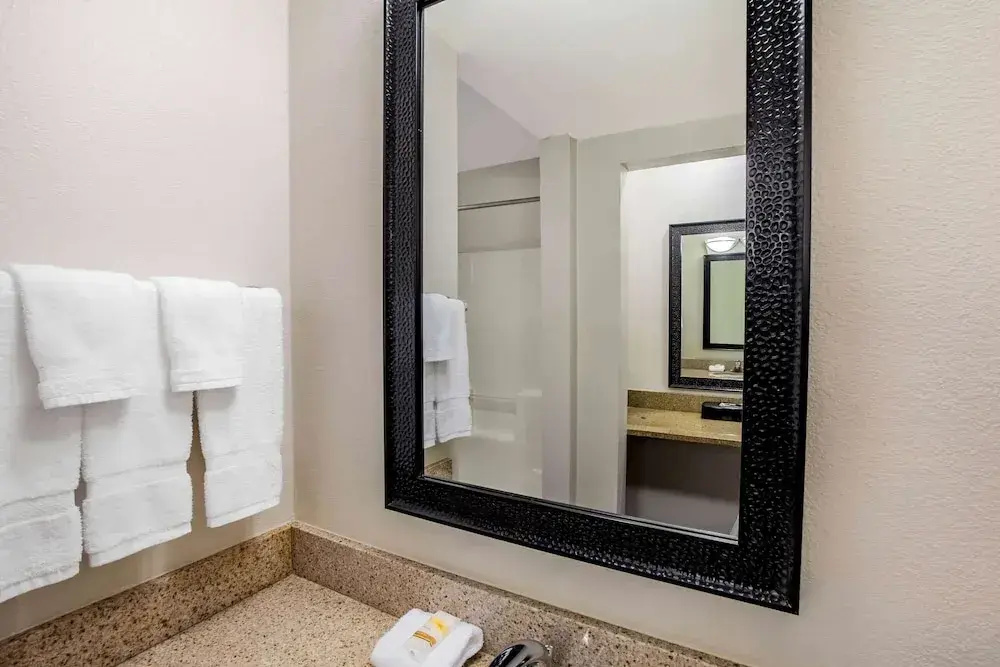 La Quinta Inn & Suites by Wyndham Houston Baytown East - Chambres