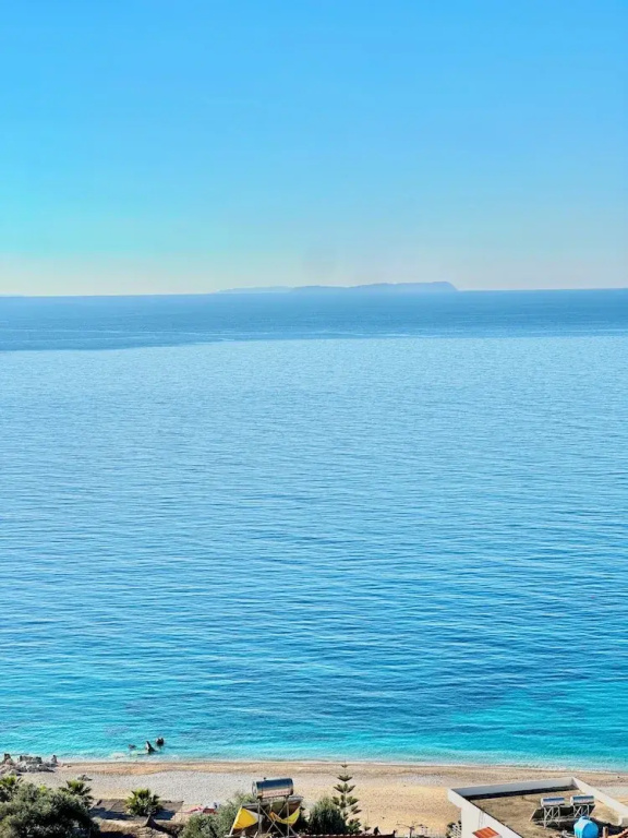 Roomers Himara
