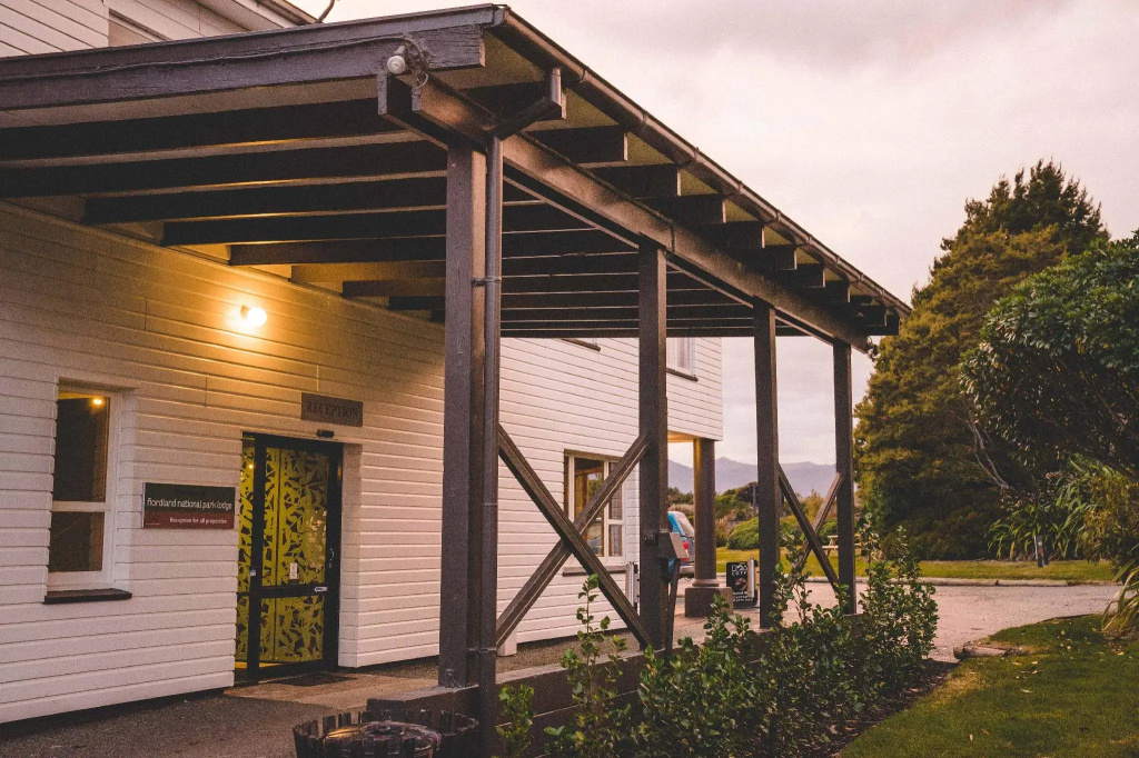 Fiordland National Park Lodge - Chambres