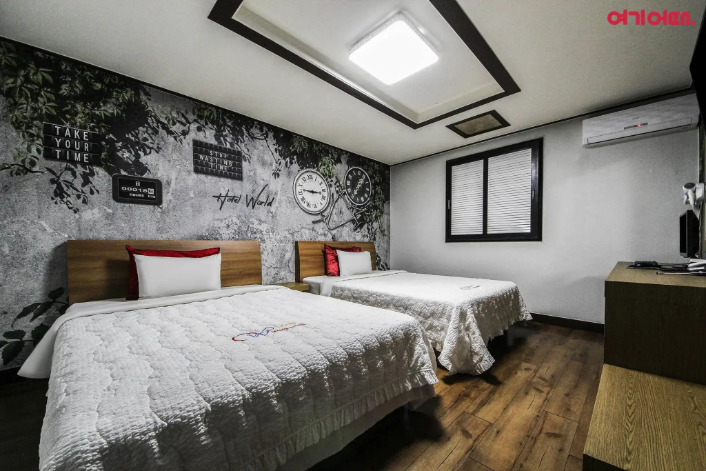 Standard Double room (twin beds)