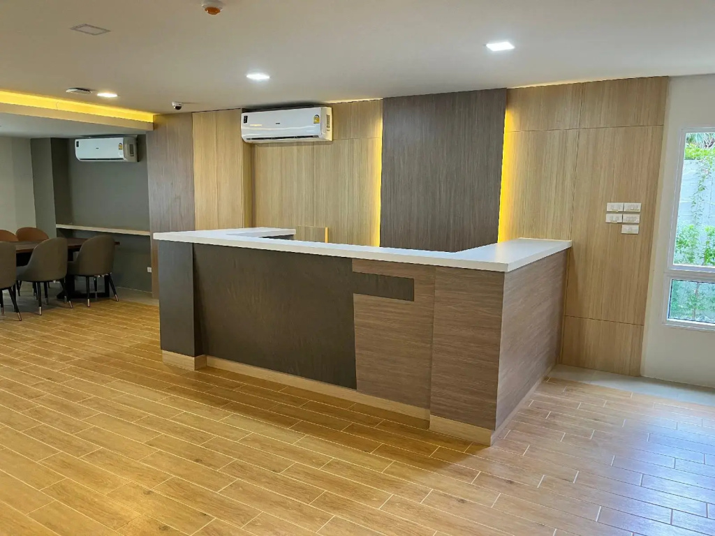 Lobby & Reception