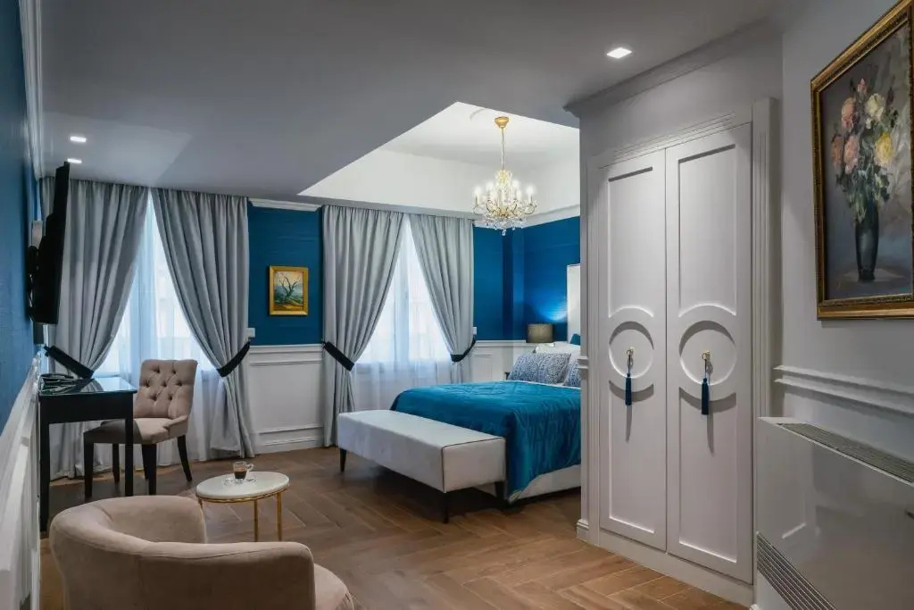 Deluxe Double room with balcony (full double bed)
