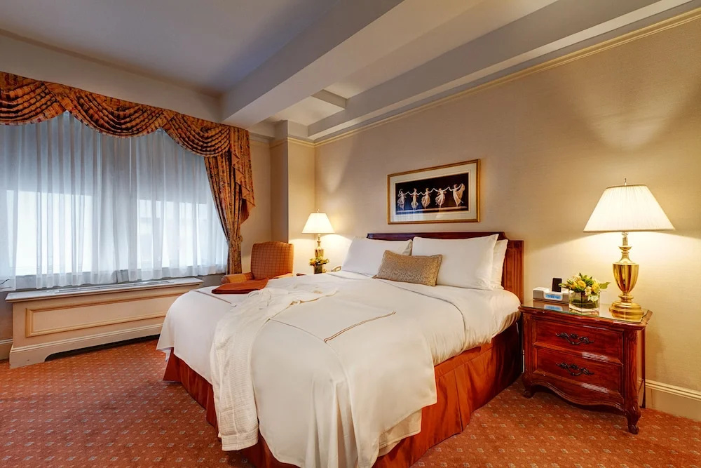 Double Suite (full double bed)