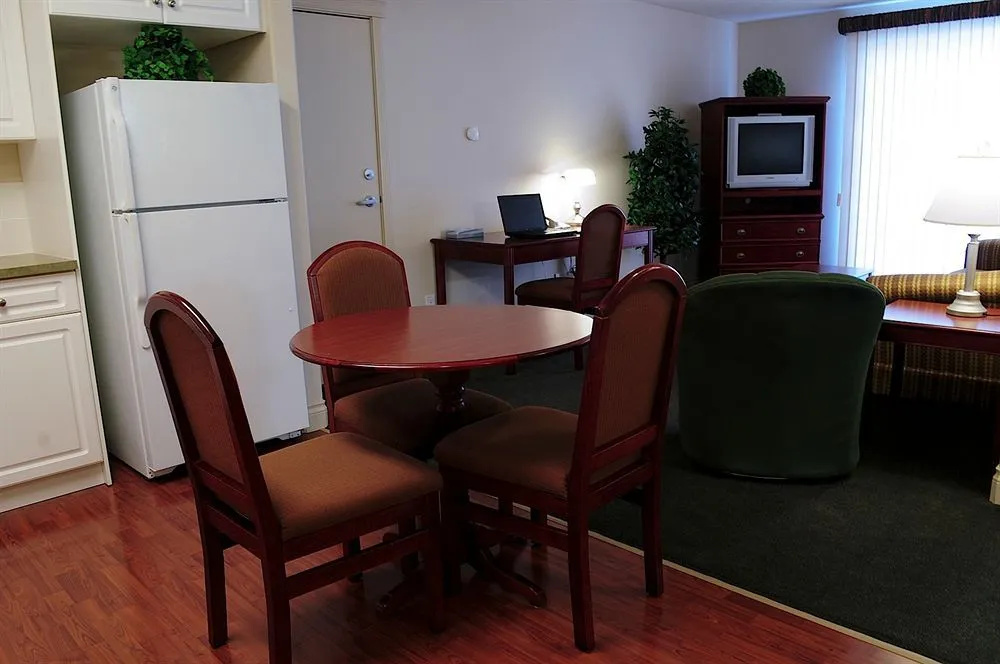 Inuvik Capital Suites - Général