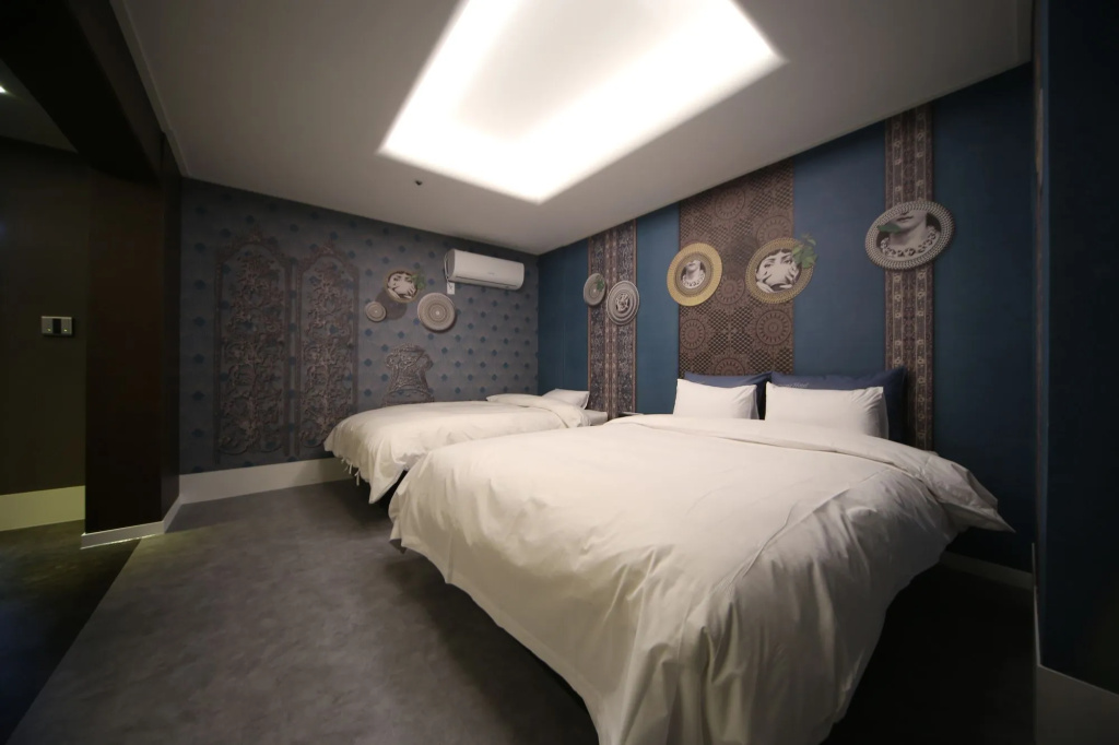 Drama Motel