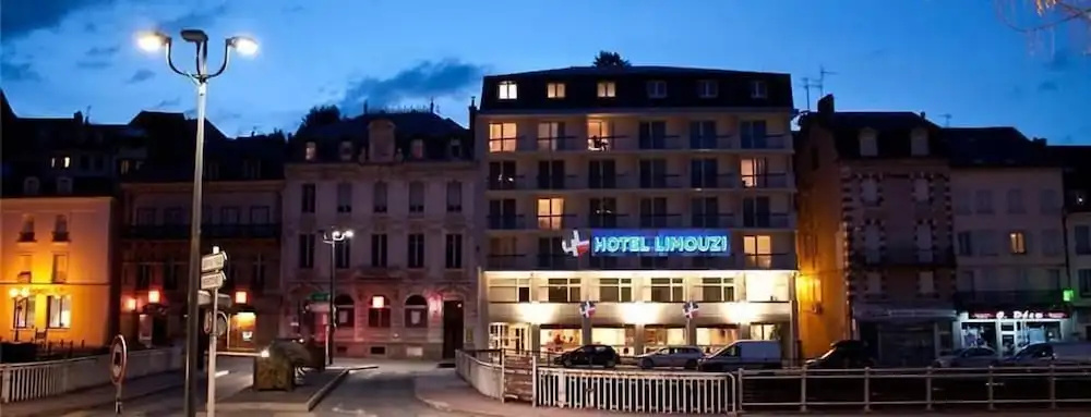 Hotel photo 12