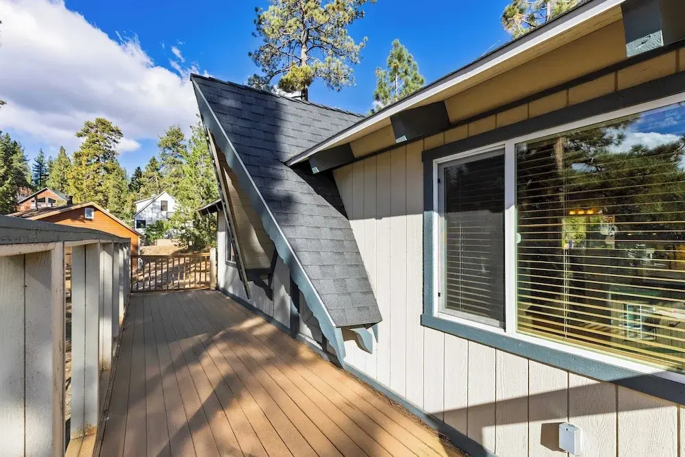 50 Yards to Lake, Boulder Bay Pool Table Lakeside in Bearadise by Avantstay