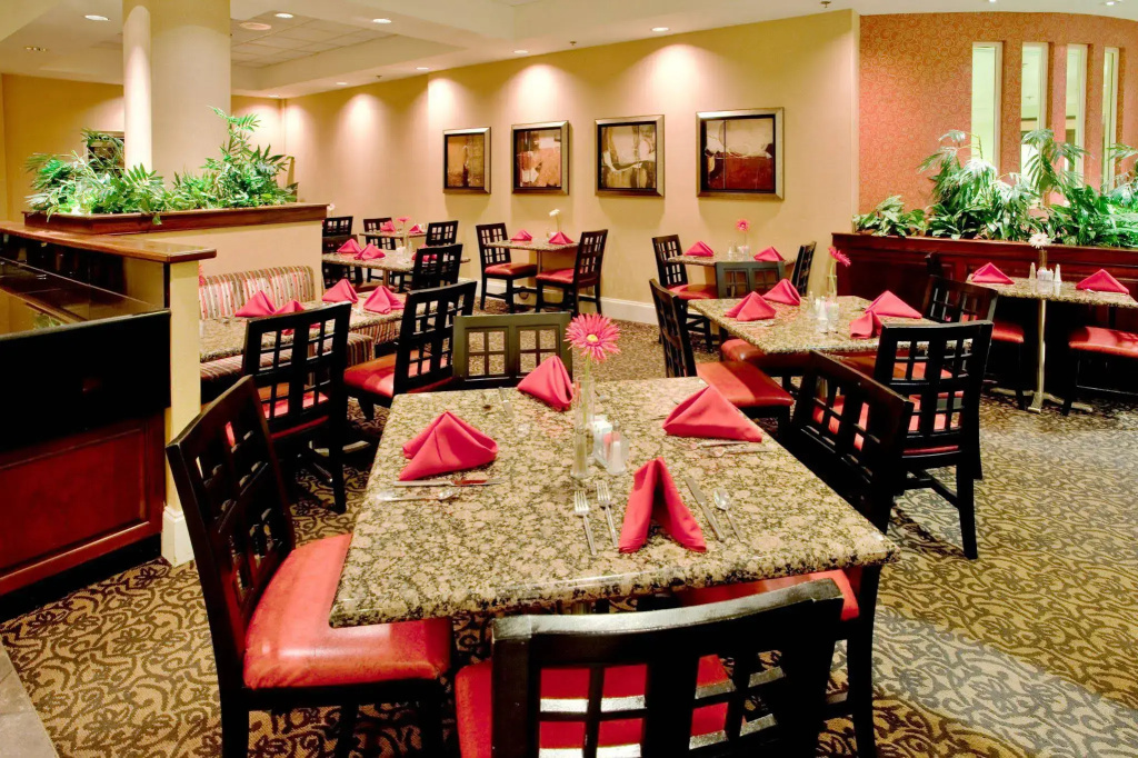 Holiday Inn Hotel & Suites Raleigh / Cary by IHG - Général