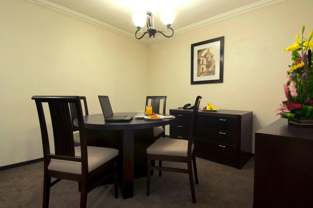Double Junior Suite (full double bed)