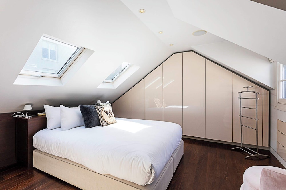 Lavish Mews House Notting Hill (No Front Desk)