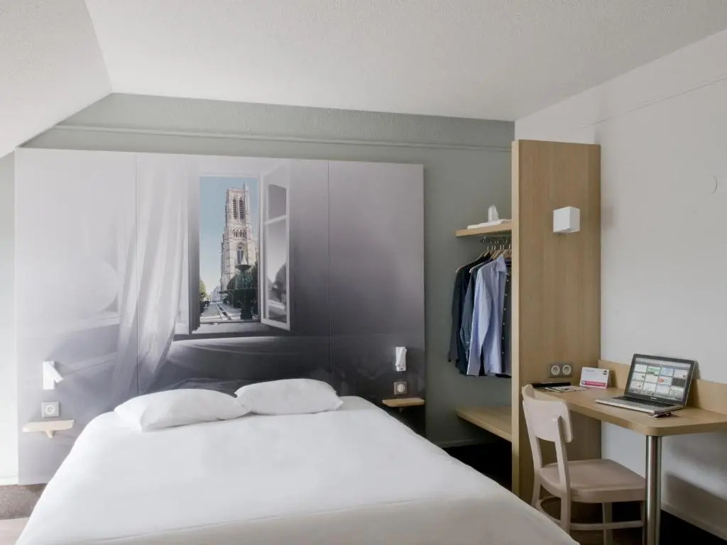 Standard Double room (full double bed)