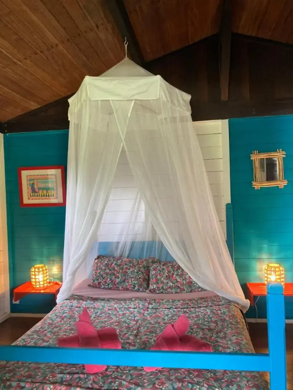 4 Bedrooms Bungalow with balcony