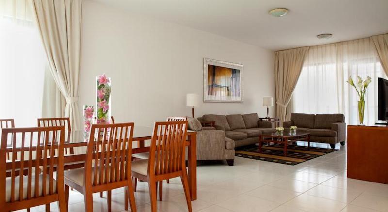 Golden Sands Hotel Apartments