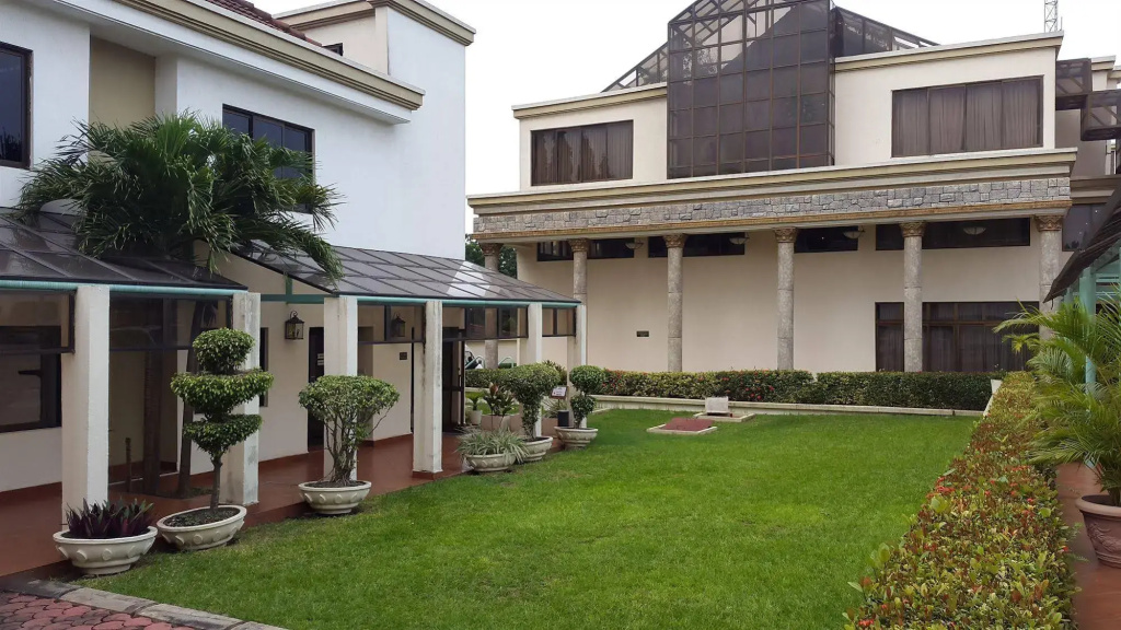M Plaza Hotel