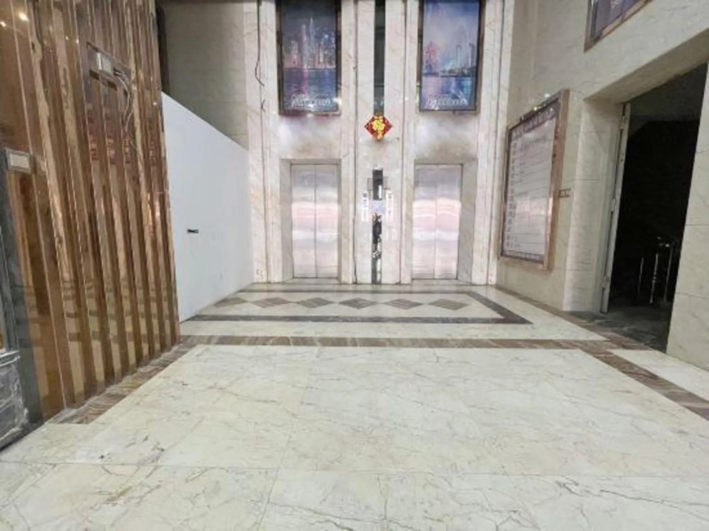 Yingyi Business Hotel