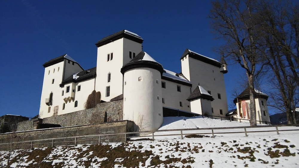 Mansion in Goldegg Near Ski Lift