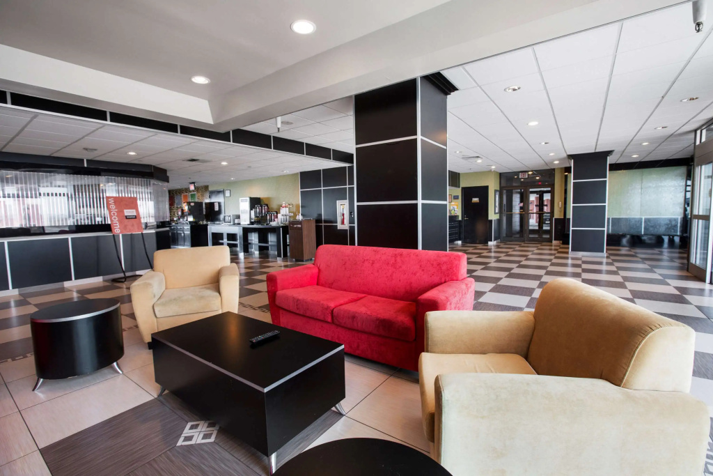 Travelodge by Wyndham Avenel Woodbridge — фото