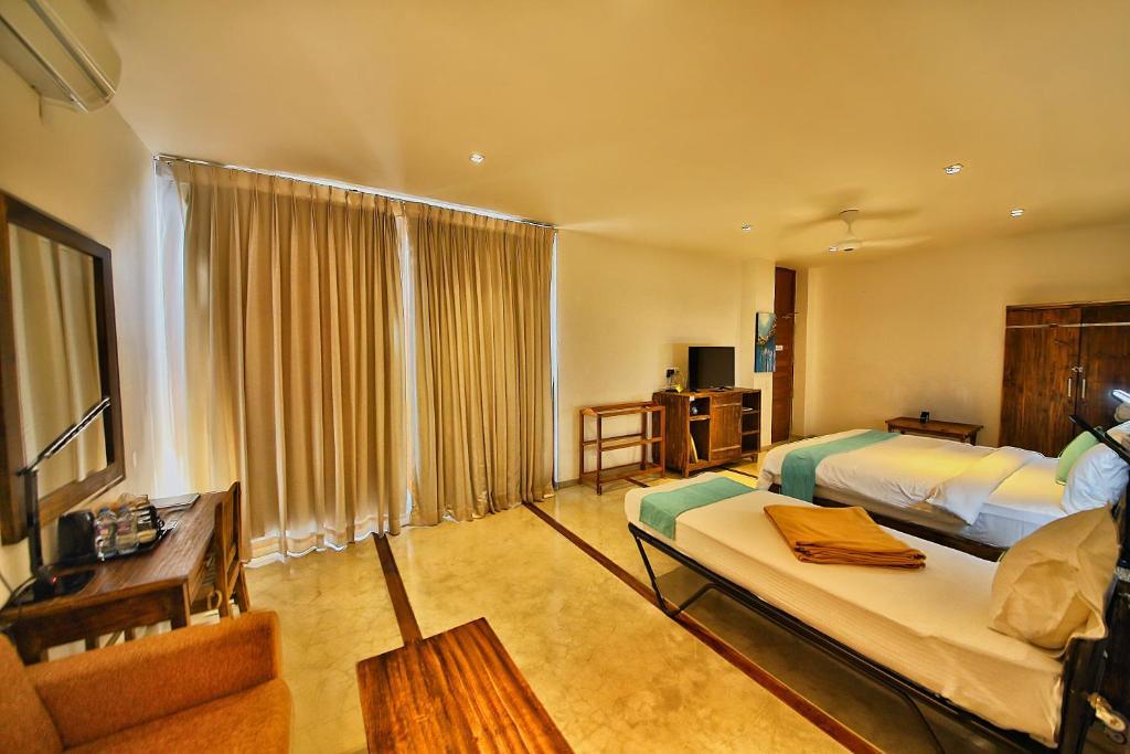 R Degree Hotel