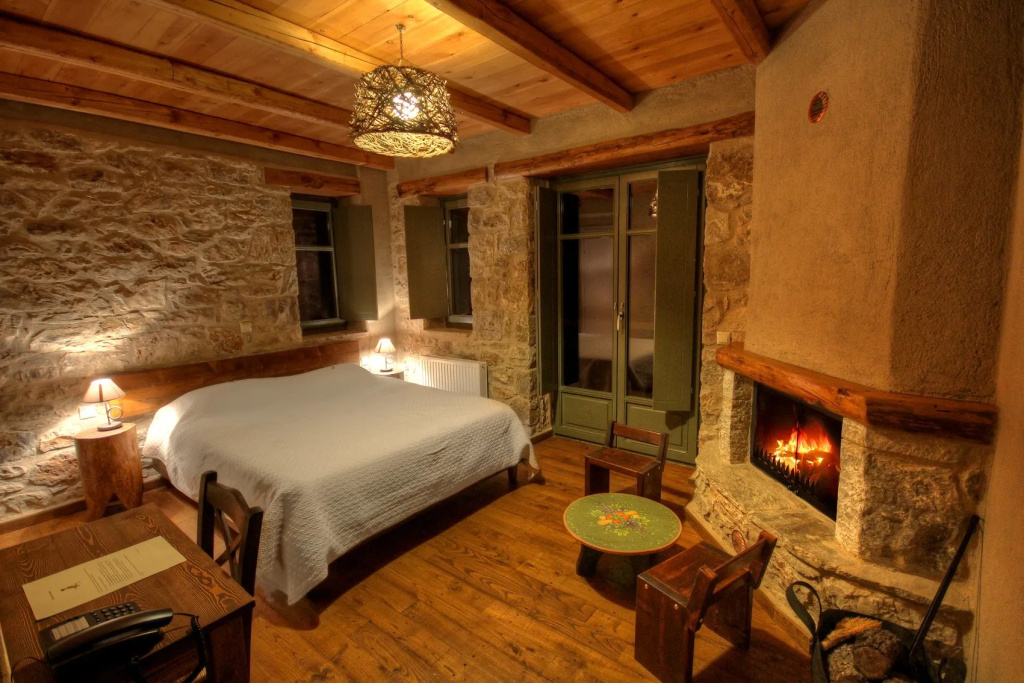 Standard Double room (full double bed)
