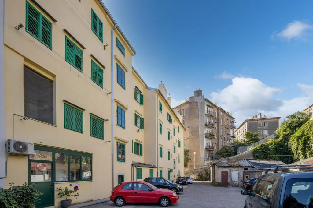 Naval apartment