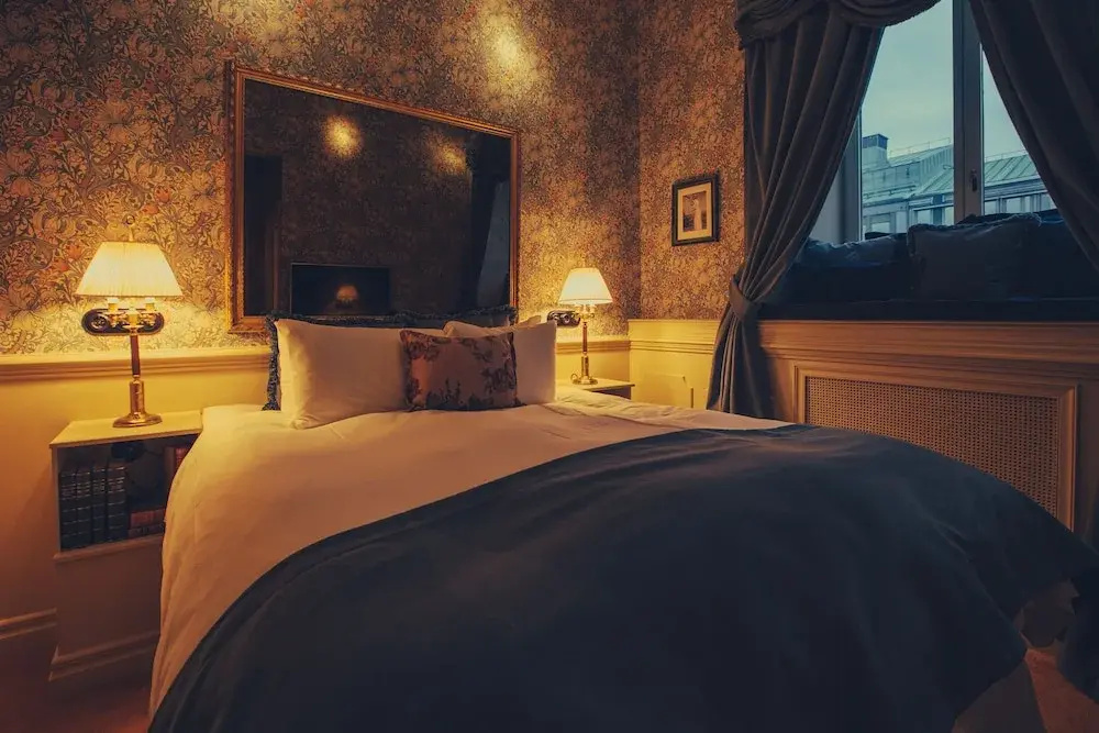 Economy room
