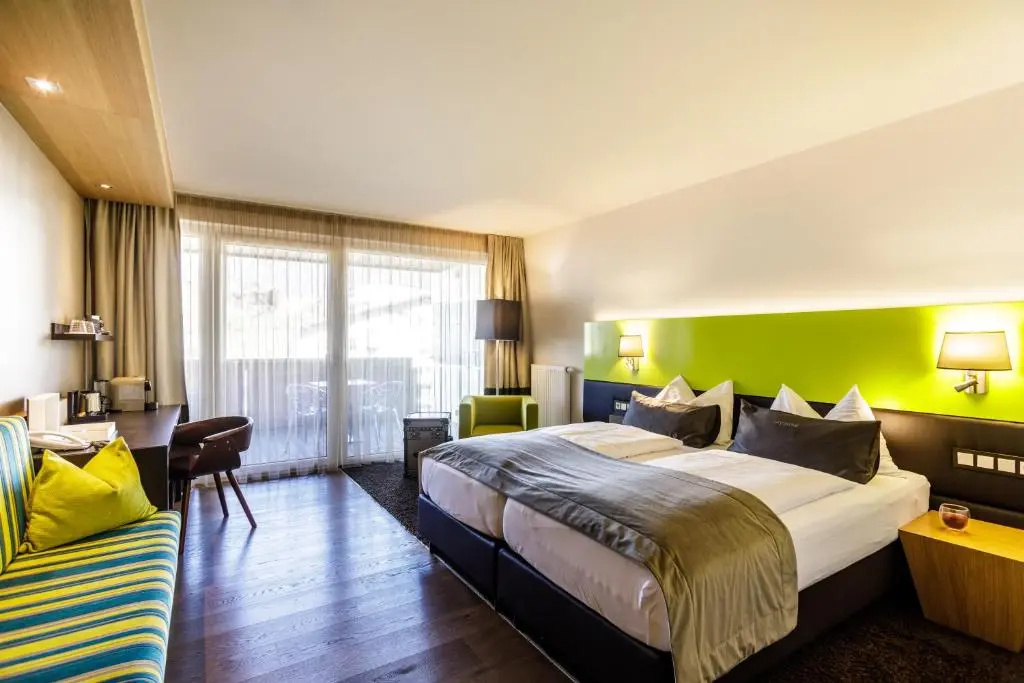Standard Double room with balcony (full double bed)