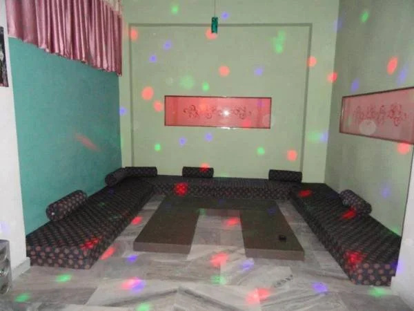 Lobby & Reception