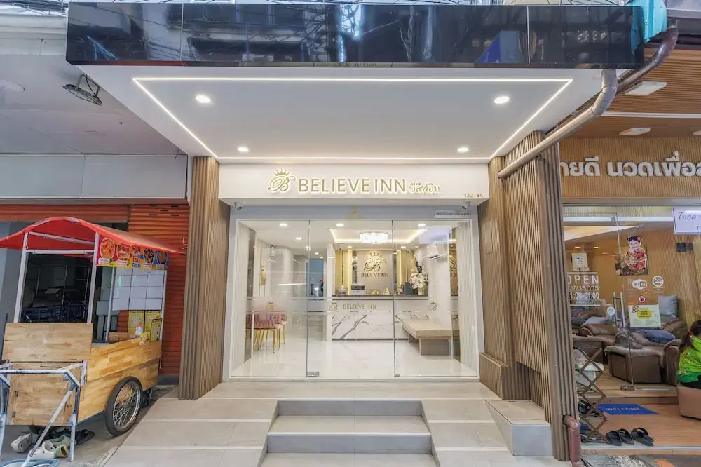 Отель Believe Inn в Бангкоке