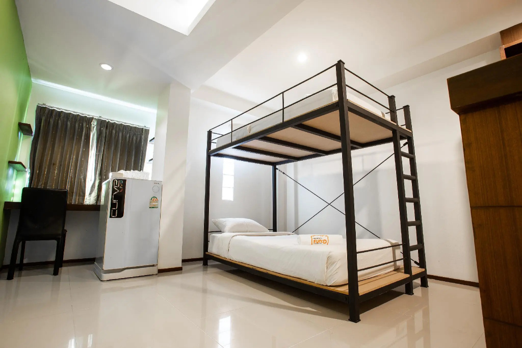 Standard Quadruple room (twin beds)