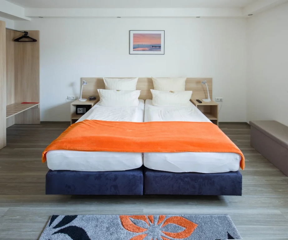 Standard Double room (full double bed)