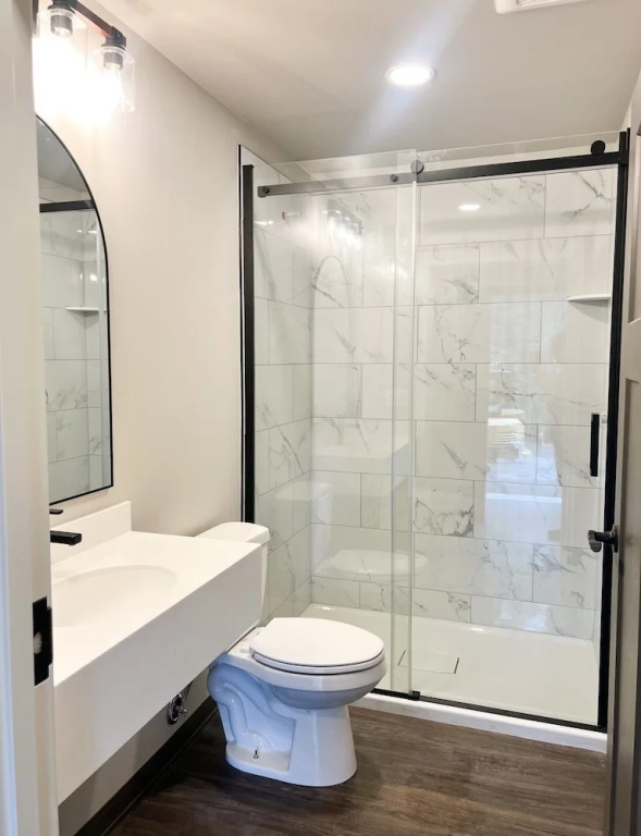 Deluxe Double room (full double bed)