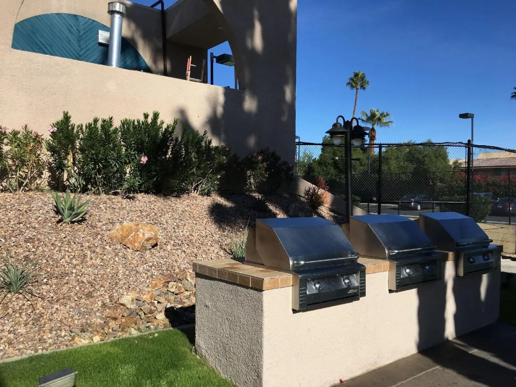 GetAways at Vista Mirage