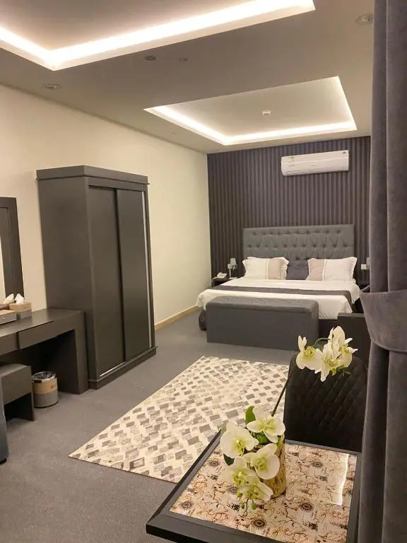 Deluxe Double room (full double bed)