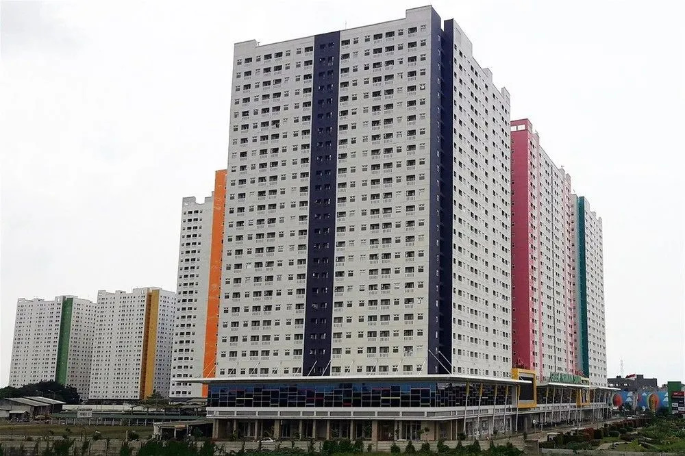 Studio Room at Green Pramuka City Apartment with Mall Access By Travel