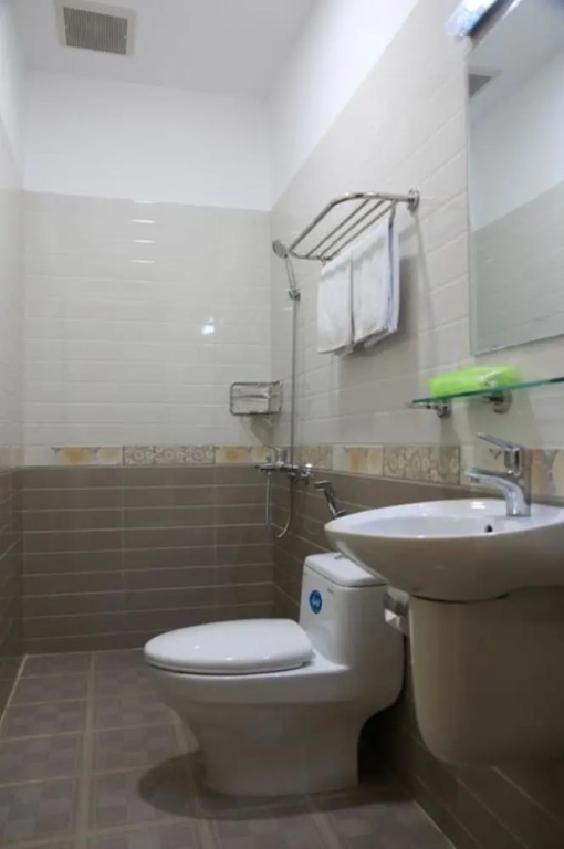 Dang Uyen Hotel - Chambres