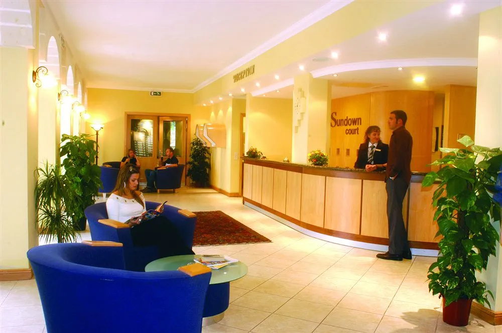 Lobby & Reception