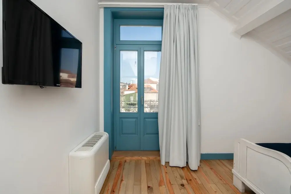 Comfort room