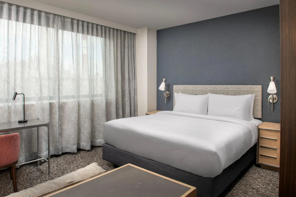 Отель Residence Inn By Marriott New York Queens в Нью-Йорке