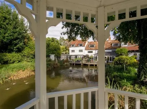 Balcony & Terrace