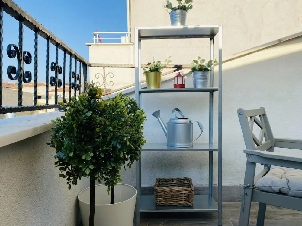 Missafir Exquisite Flat With Terrace in Nisantasi