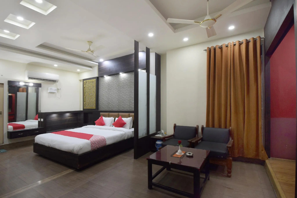 Deluxe Double room (full double bed)